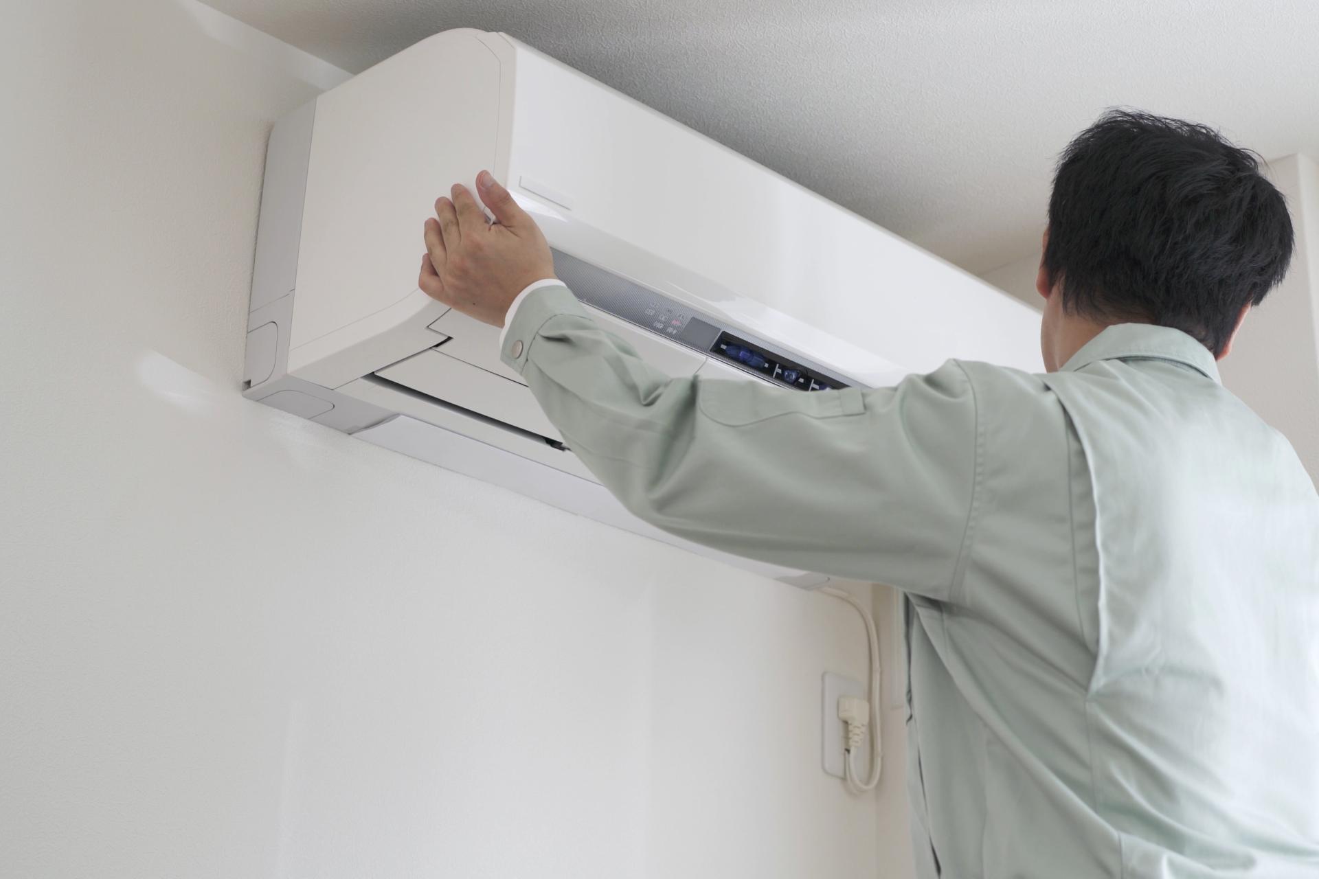 エアコン交換 | サービス紹介 | 岡山で住宅のトラブル解決ならカワハラ